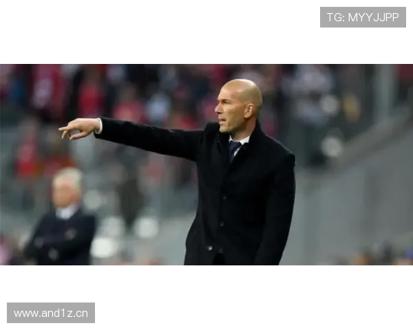 记者怒斥皇马纵容球员挑战主帅